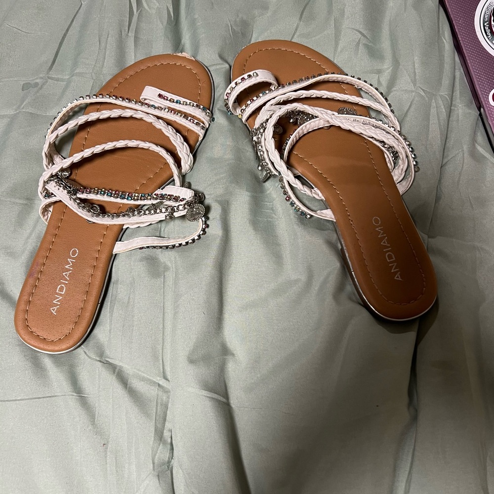 Women’s sandals